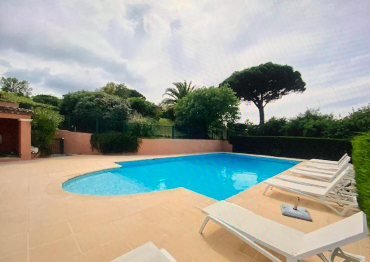 Villa Vue Mer Donnant Sur Le Golfe De St Tropez, 2 Chambres, 6 Pers, Piscine Commune Saint-Tropez Zewnętrze zdjęcie